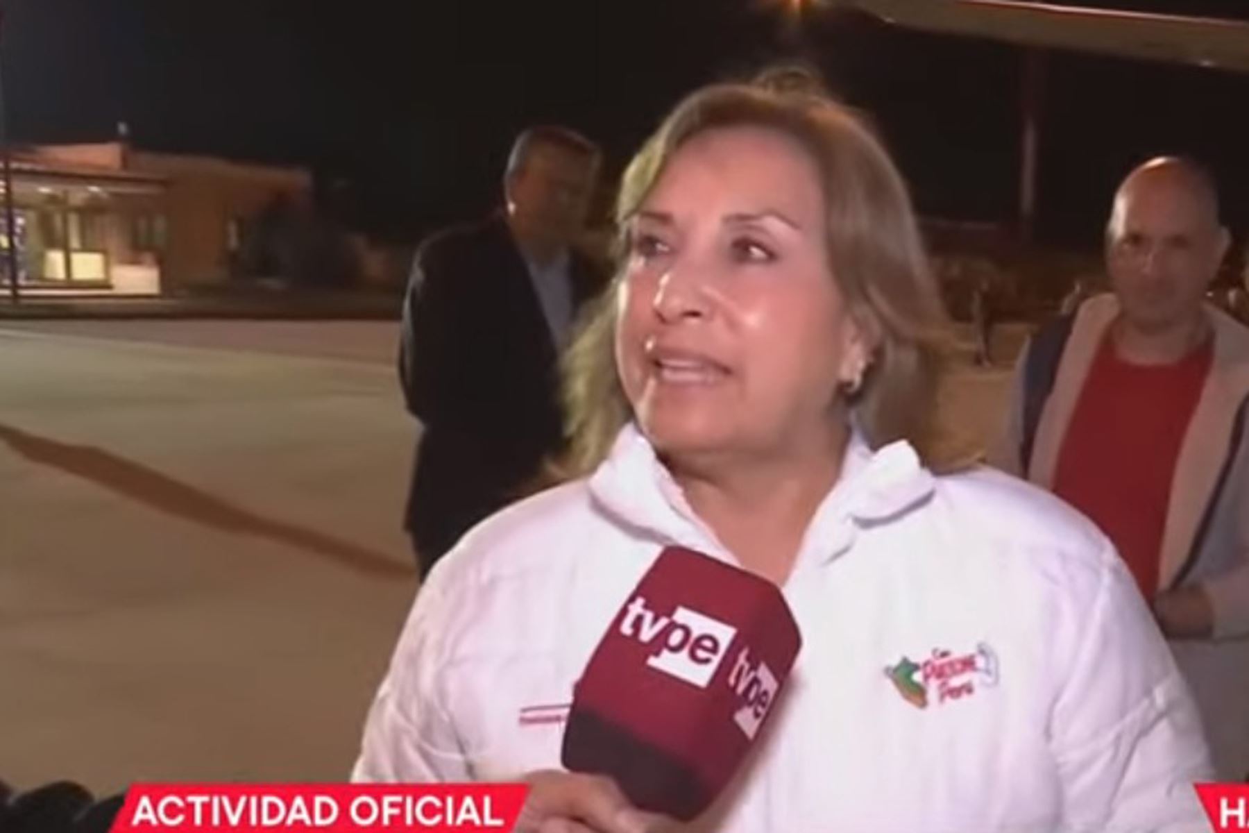 Antes de partir a Lima desde Roma, la presidenta Dina Boluarte brindó declaraciones. Foto: captura TV.