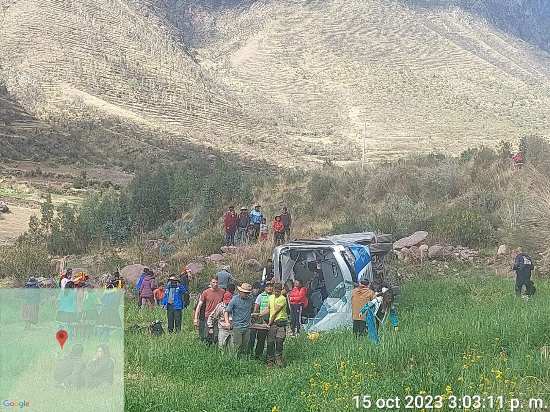El accidente de tránsito en Cusco, que protagonizó un ómnibus de transporte turístico, se produjo en la ruta que une a la ciudad de Cusco montaña Vinicunca.
