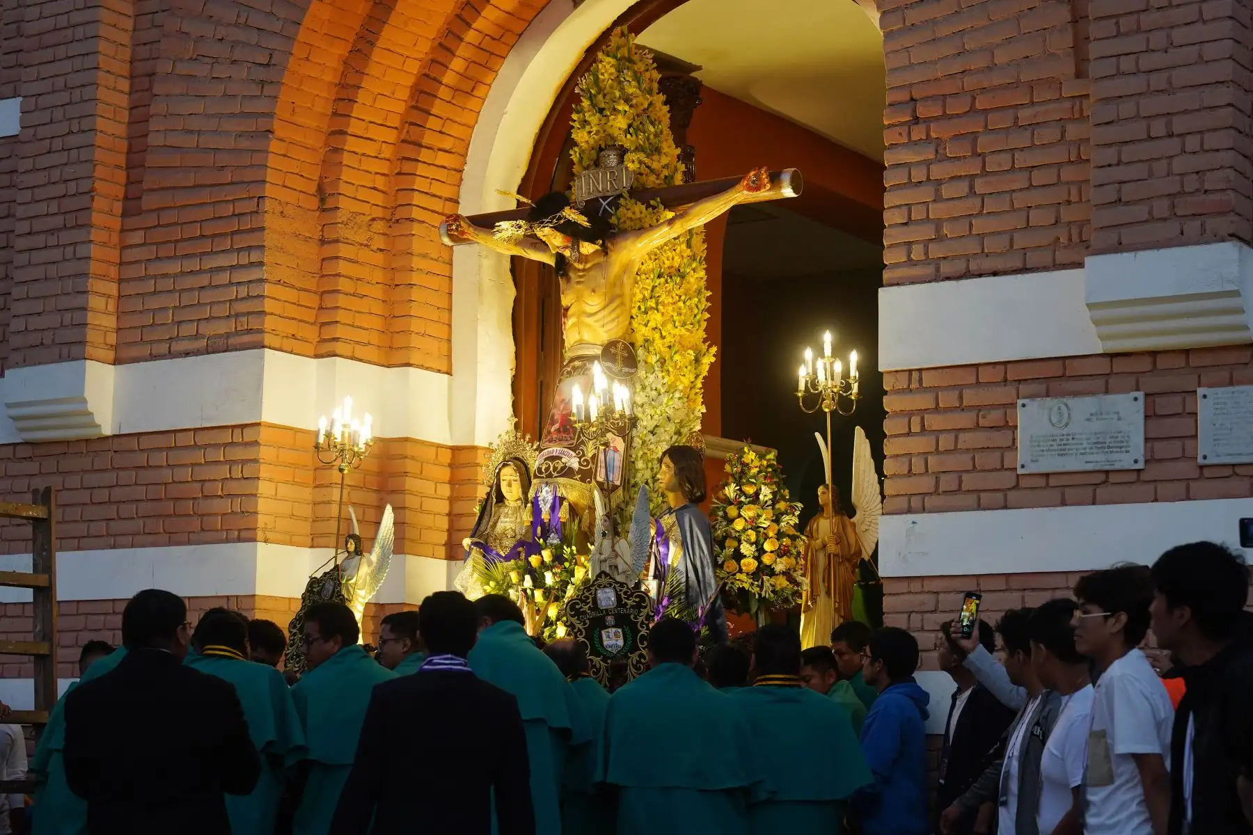 La parroquia Santo Domingo de Guzmán informó que el Señor Crucificado de Chincha retornará a su templo en las próximas horas de hoy lunes 16.
Foto: cortesía Genry Bautista