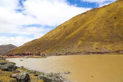 Más de 300 familias cusqueñas celebran inaguración de Qochas construidas por sierra
