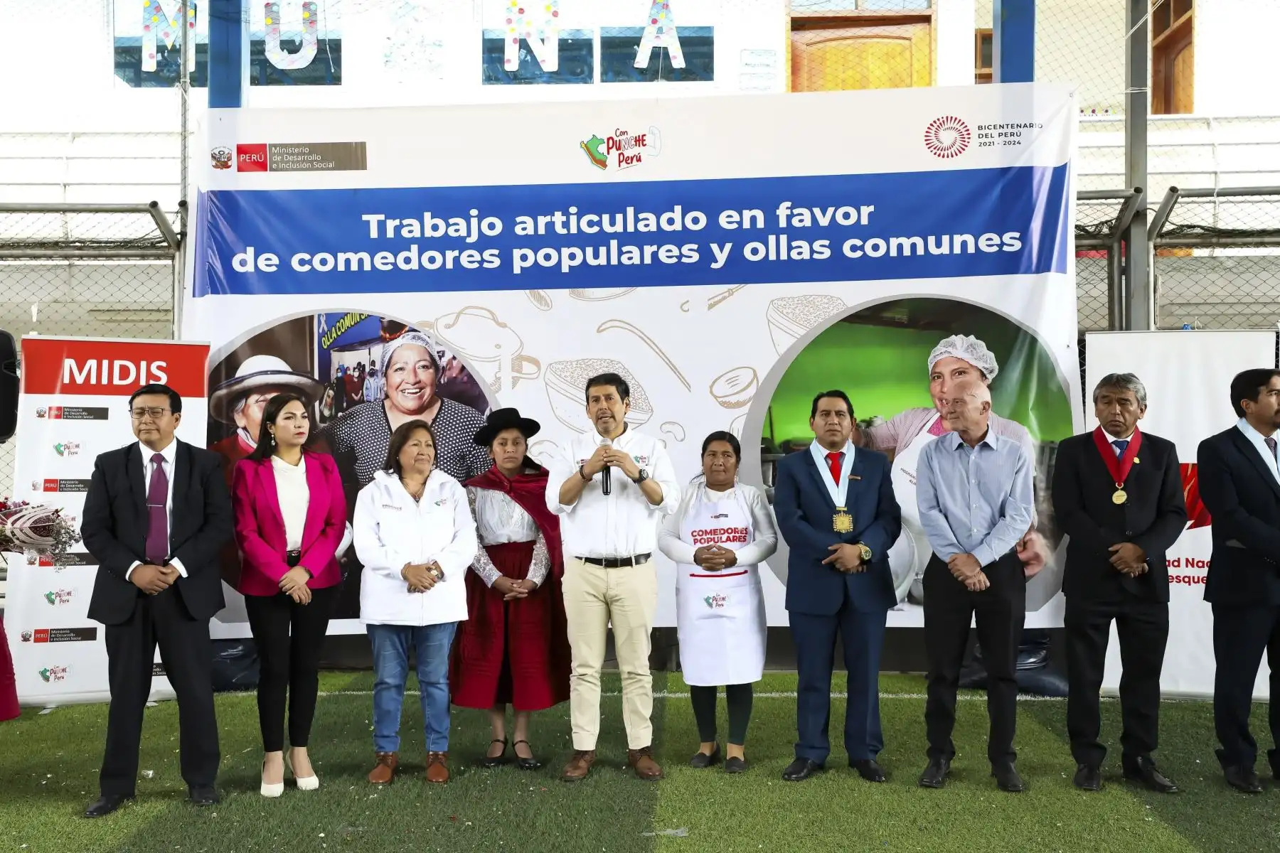 Con el objetivo de contribuir a la seguridad alimentaria de los usuarios de comedores y ollas comunes de Ayacucho y mejorar su alimentación, el ministro de Desarrollo e Inclusión Social (Midis): Foto: ANDINA/ Difusión