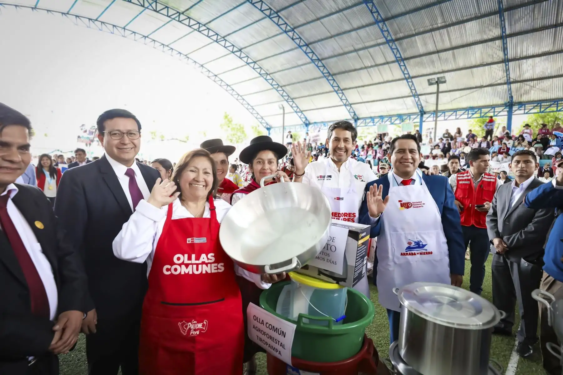 Con el objetivo de contribuir a la seguridad alimentaria de los usuarios de comedores y ollas comunes de Ayacucho y mejorar su alimentación, el ministro de Desarrollo e Inclusión Social (Midis): Foto: ANDINA/ Difusión