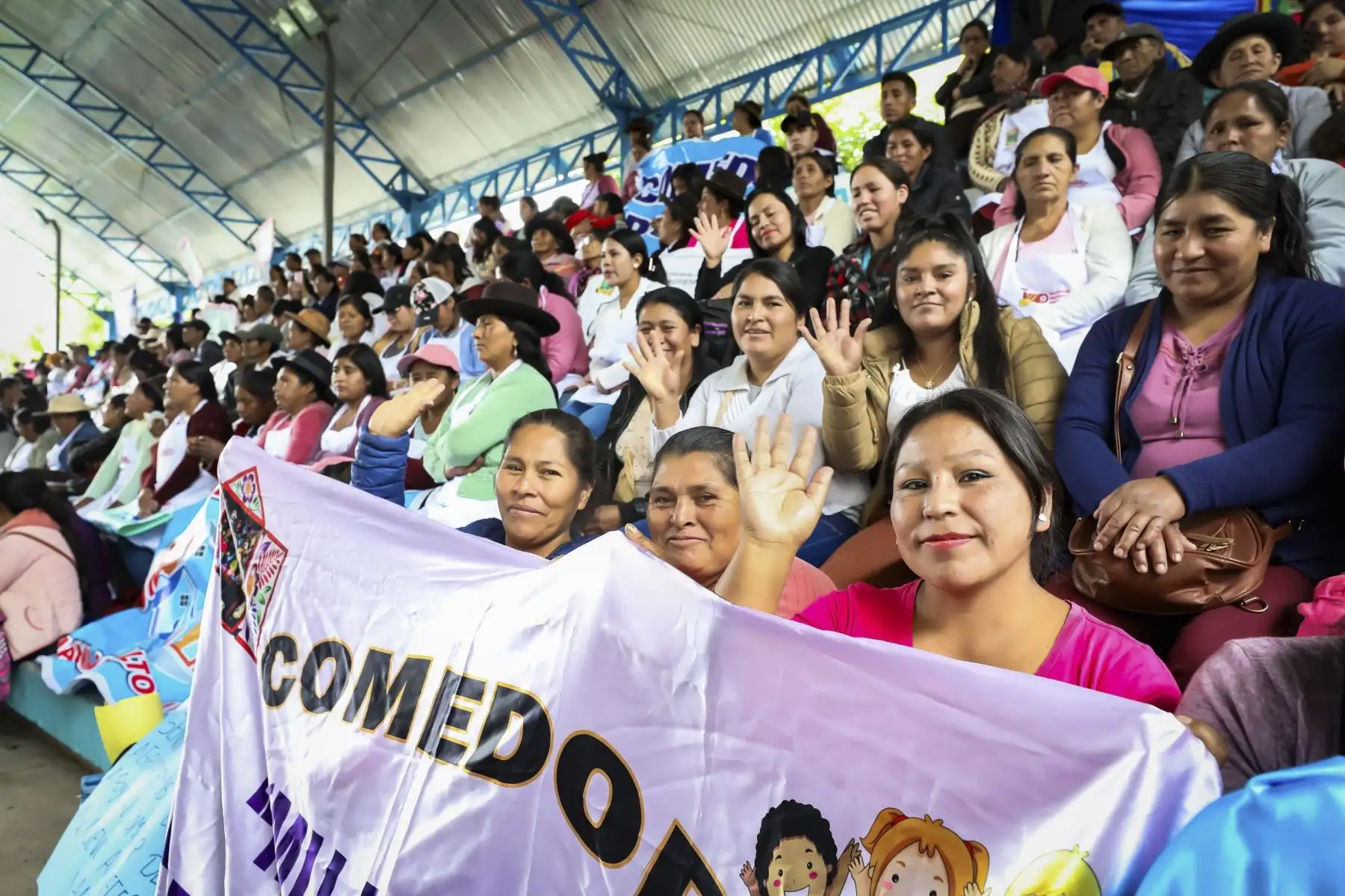 Con el objetivo de contribuir a la seguridad alimentaria de los usuarios de comedores y ollas comunes de Ayacucho y mejorar su alimentación, el ministro de Desarrollo e Inclusión Social (Midis): Foto: ANDINA/ Difusión