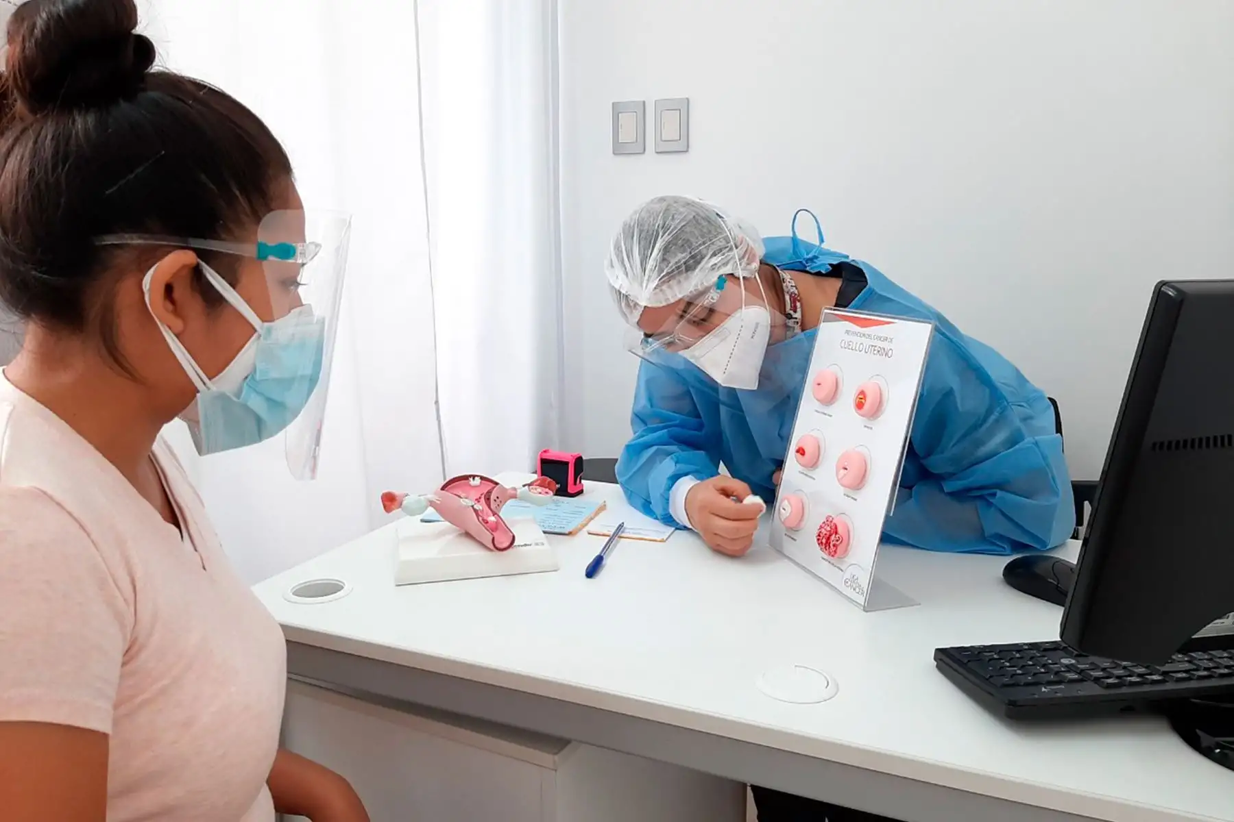 Actualmente se vienen adaptando nuevos tratamientos en los pacientes como la inmunoterapia y la medicina de precisión, sin dejar de lado los más tradicionales como la quimioterapia, radioterapia y cirugía.