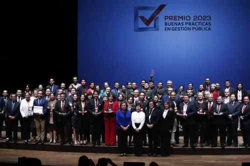 Diversas instituciones estatales fueron premiadas por sus buenas prácticas públicas 2023. ANDINA/Daniel Bracamonte