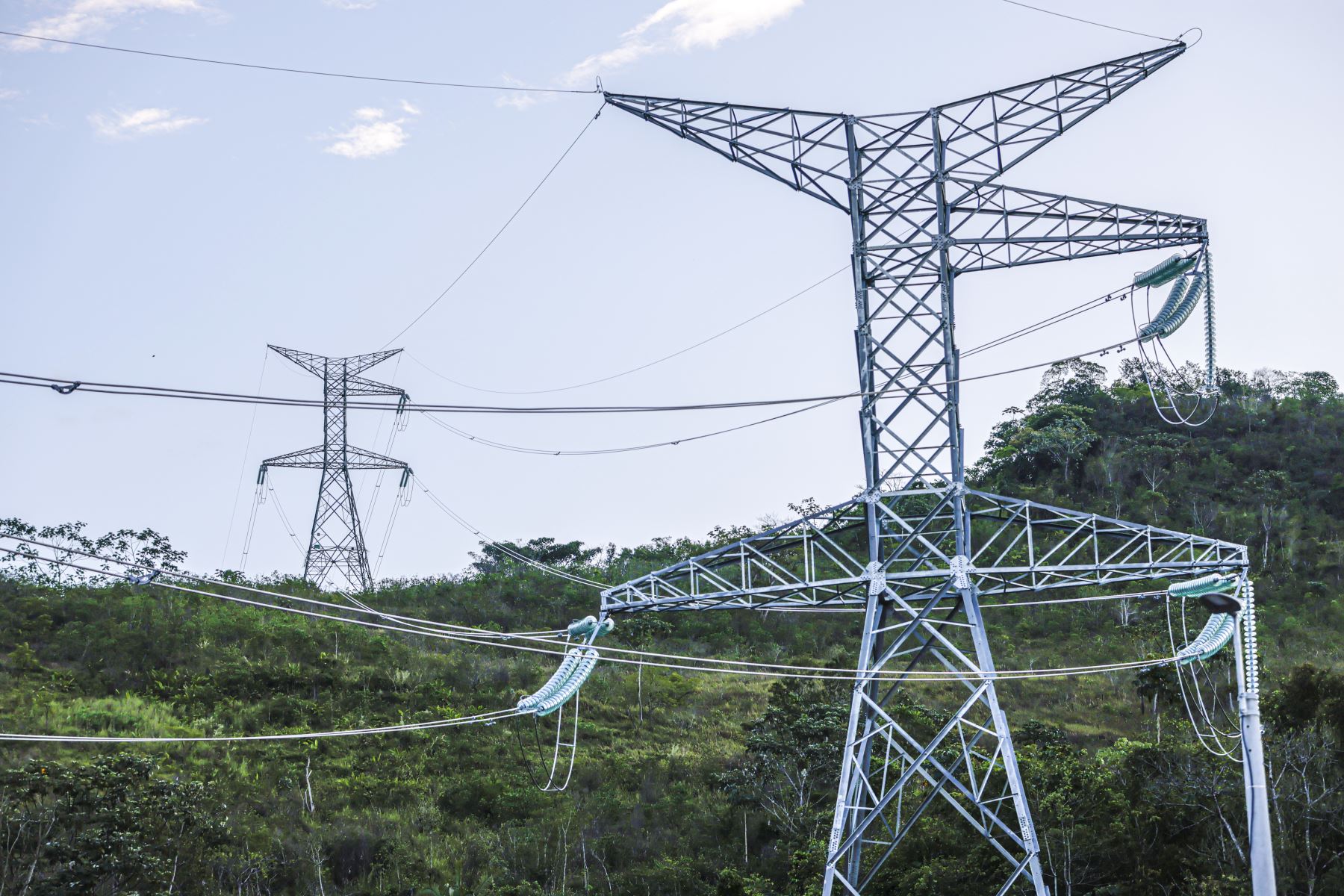 Torres de transmisión de energía eléctrica. Foto: ANDINA/Prensa Presidencia.