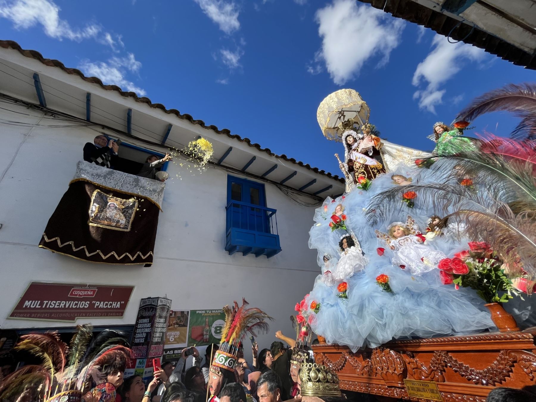 Conocido por su devoción y hermosa fiesta en honor a la Virgen del Carmen, Paucartambo, ubicado en Cusco, es uno de los cinco destinos peruanos reconocidos como los Mejores Pueblos Turísticos del Mundo 2023. ANDINA/Percy Hurtado Santillán