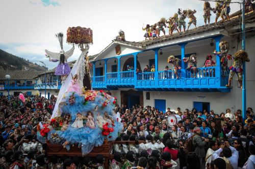 Virgen del Carmen de Paucartambo: multitudinaria devoción religiosa y apoteósica expresión de Identidad, patrimonio cultural de la nación