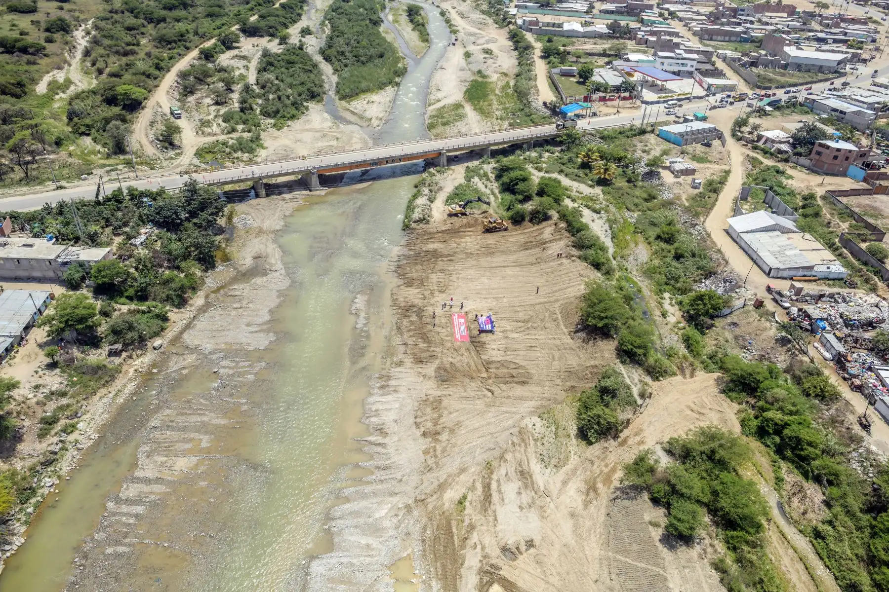 Presidenta Boluarte supervisa obras de prevención ante el fenómeno El Niño en Lambayeque
Foto: ANDINA/Prensa Presidencia