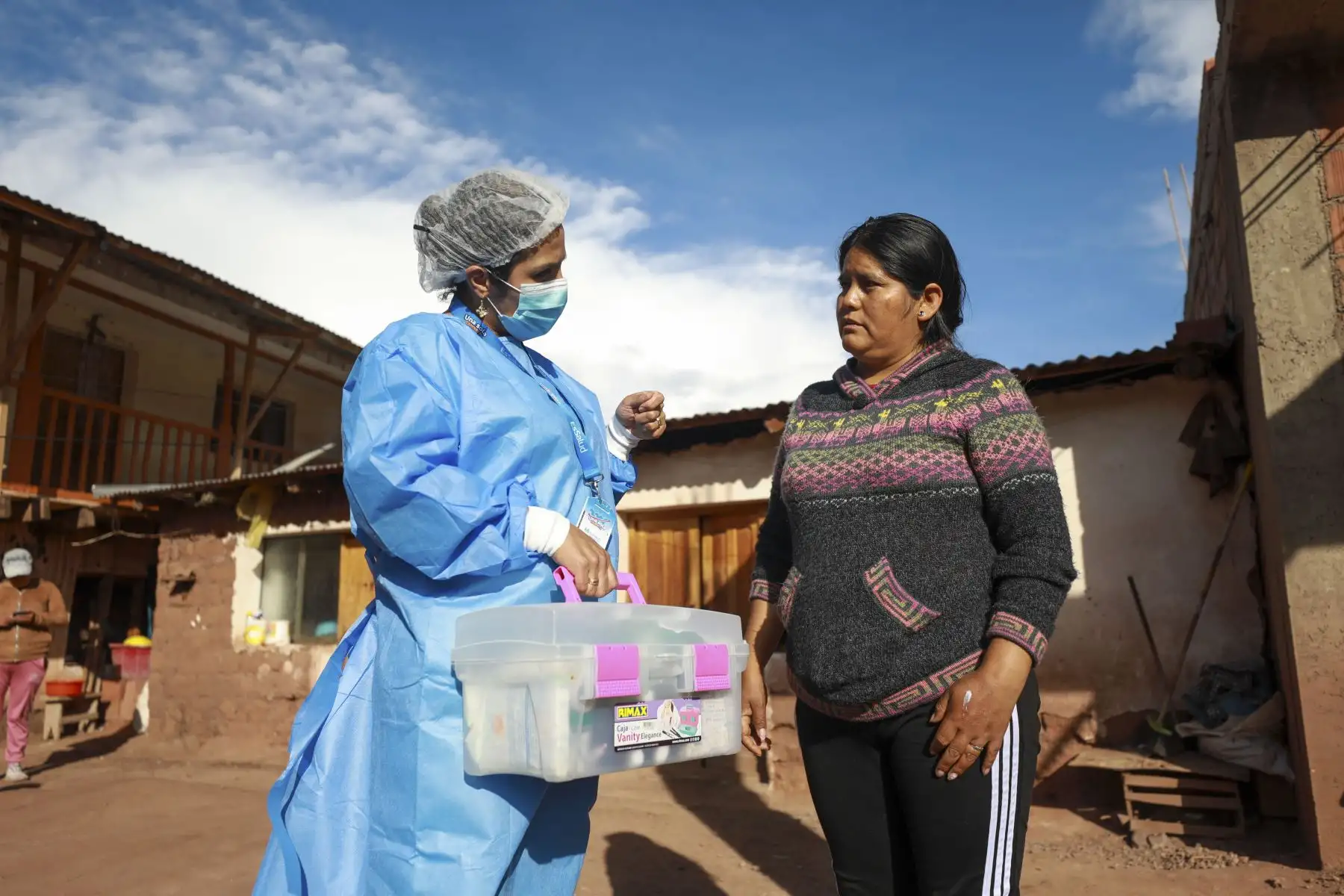 EsSalud lleva atención médica domiciliaria a los adultos mayores que viven solos en zona rural del Cusco. Foto: EsSalud