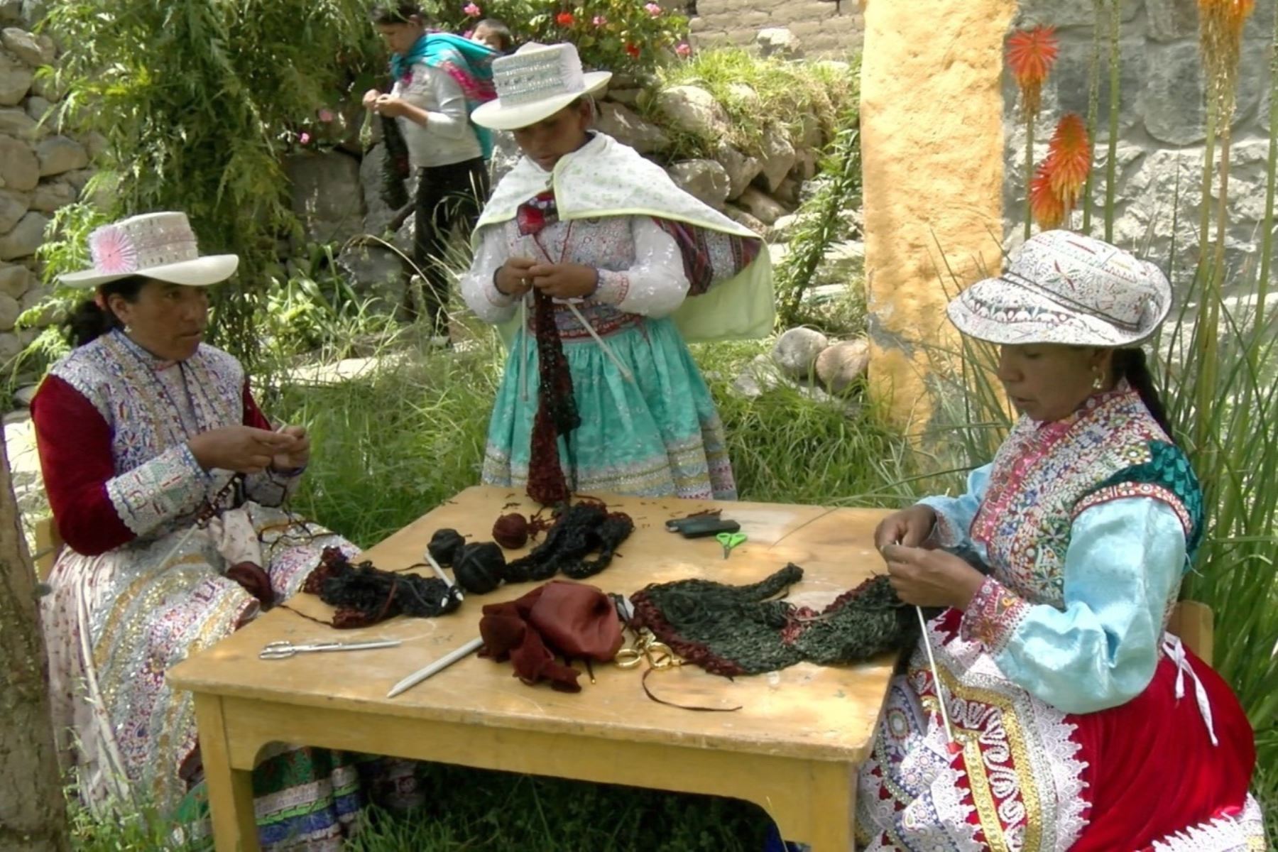 Con apoyo de Produce, criadores de Arequipa innovan en el curtido de piel de alpaca. Foto: ANDINA/Difusión