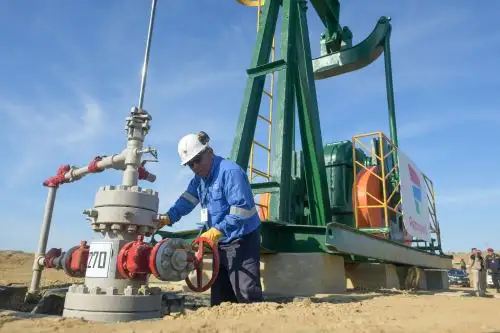 Extracción de hidrocarburos en la costa norte del Perú. ANDINA/Prensa Presidencia