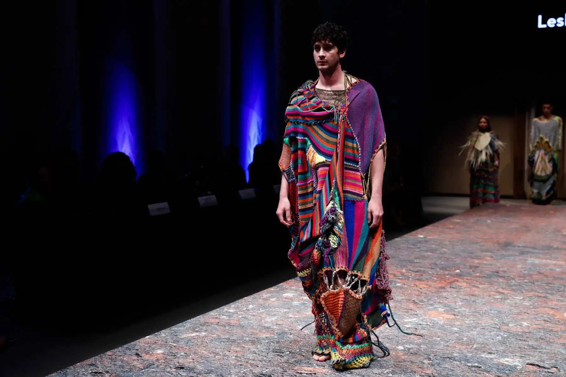Estos son los originales diseños de Leslie Larenas, la joven arequipeña ganadora del concurso Jóvenes Creadores al Mundo, atuendos inspirados en la cultura peruana. Foto: ANDINA/Daniel Bracamonte