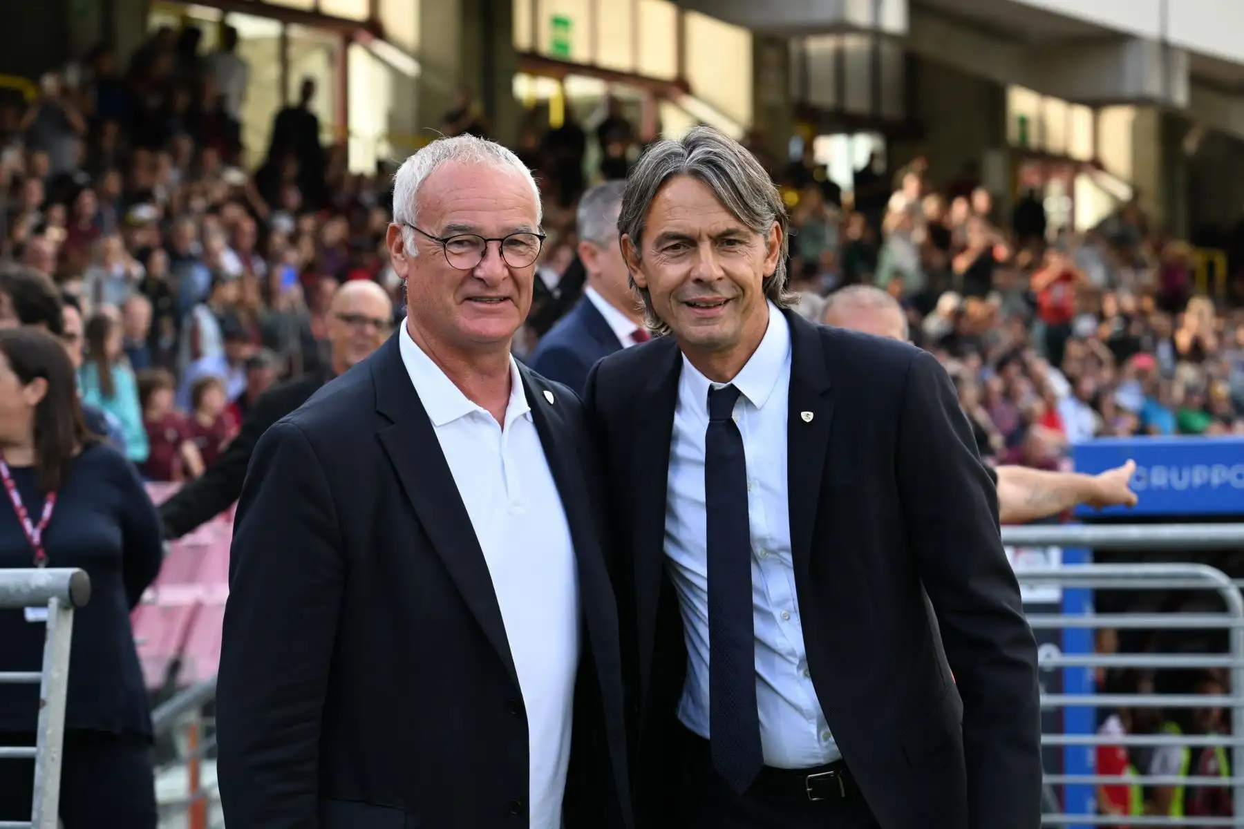 El entrenador del Cagliari, Claudio Ranieri, y el técnico del Salernitana, Filippo Inzaghi, durante el partido de fútbol de la Serie A italiana entre el US Salernitana y el Cagliari Calcio en el estadio Arechi de Salerno, Italia.
Foto: EFE