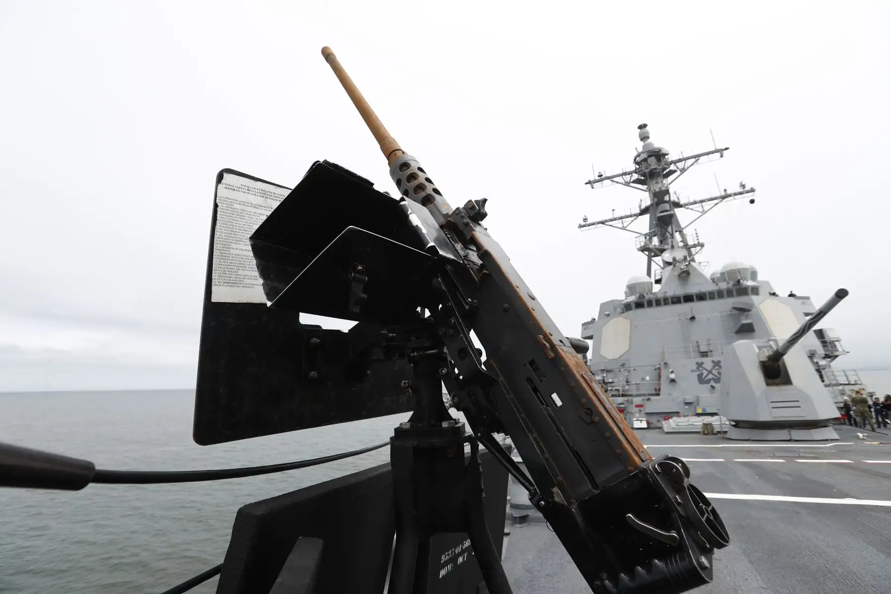 El buque USS Momsen de la Armada de los Estados Unidos es un destructor de misiles guiados, con capacidad de lanzamiento de 96 misiles y torpedos, y puede alcanzar una velocidad máxima de 30 nudos o 55.5 kilómetros por hora. Foto: ANDINA/Daniel Bracamonte