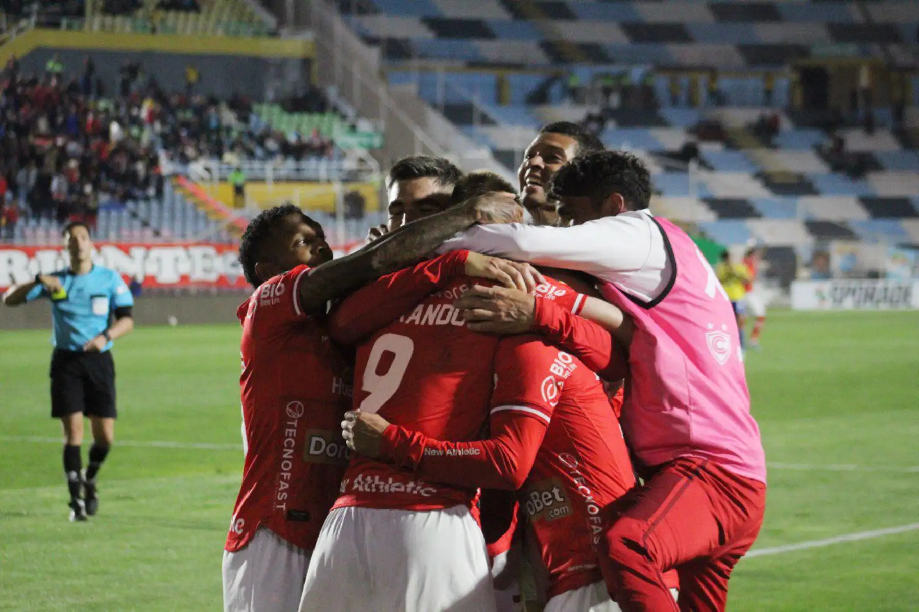 Cienciano del Cusco derrota por la mínima diferencia al Sporting Cristal por penúltima fecha del torneo clausura Foto:@LigaFutProf
