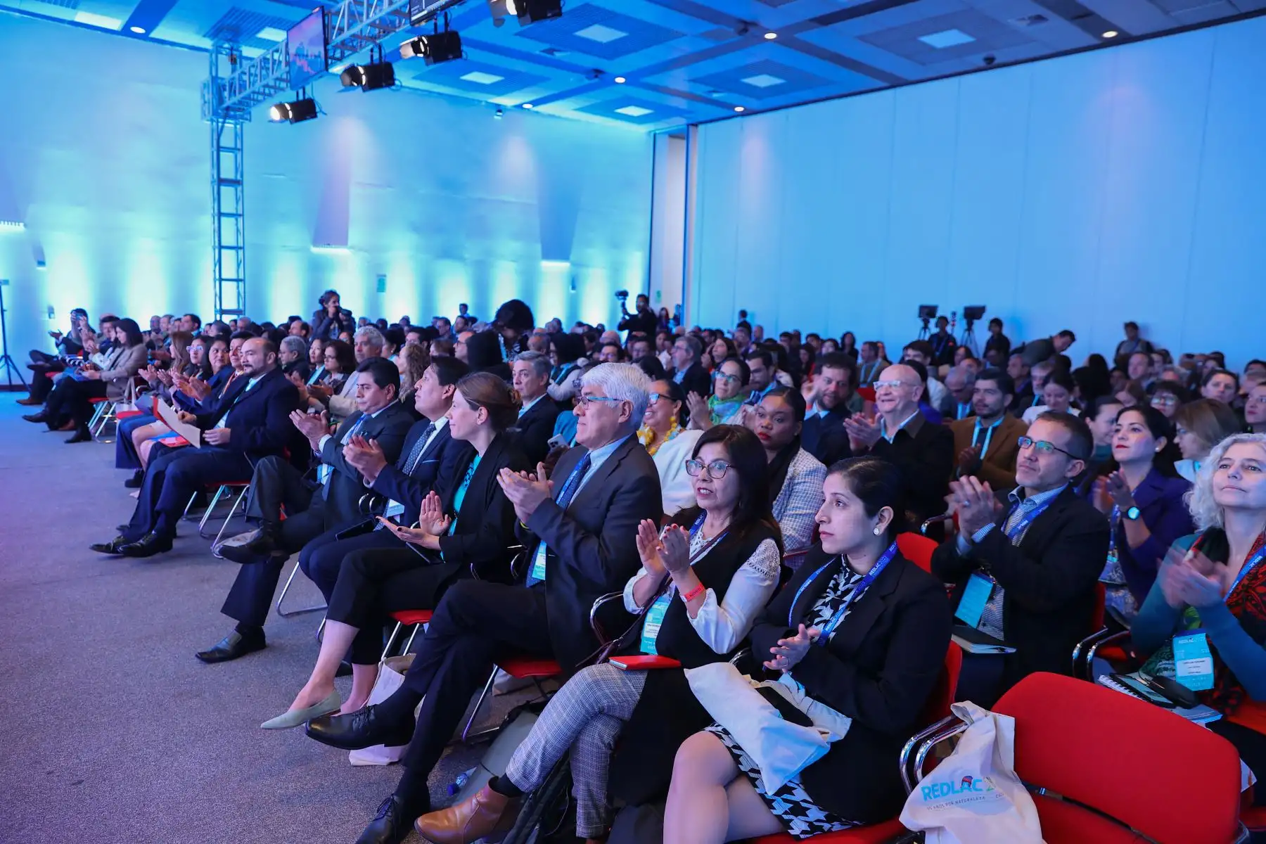 La Red de Fondos Ambientales de Latinoamérica y el Caribe (RedLAC) es una comunidad de fondos ambientales que reúne a 27 miembros, provenientes de 19 países de Latinoamérica y el Caribe. Actualmente, la presidencia de RedLAC la tiene FIAES, el Fondo de Inversión Ambiental de El Salvador, liderada por Jorge Oviedo, su director ejecutivo.
Foto: ANDINA/Andrés Valle