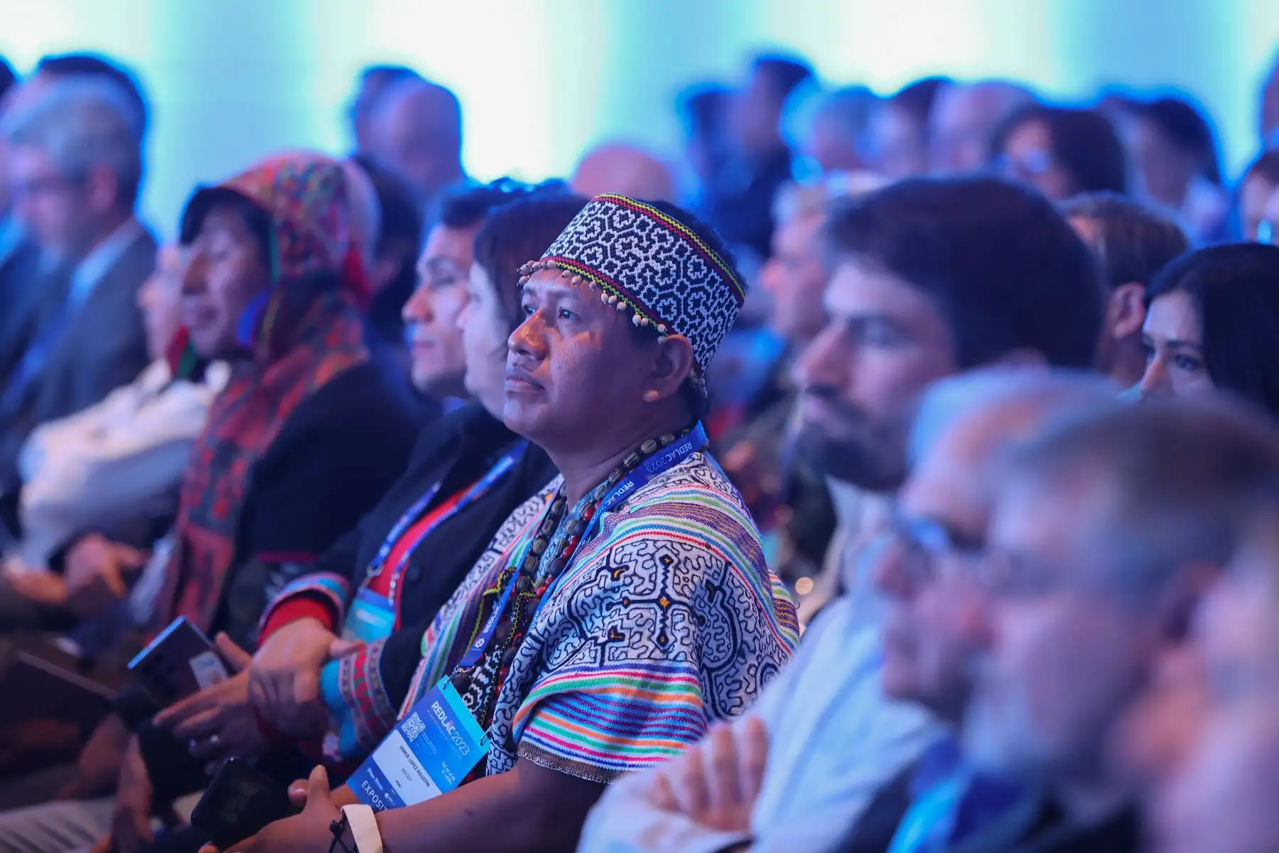 La edición 2023 de RedLAC cuenta con la participación como conferencistas y panelistas a líderes y lideresas de pueblos indígenas, reflejando con ello, la importancia de su participación en estos espacios. Se cuenta con la representación de los pueblos indígenas: Quechua, Q