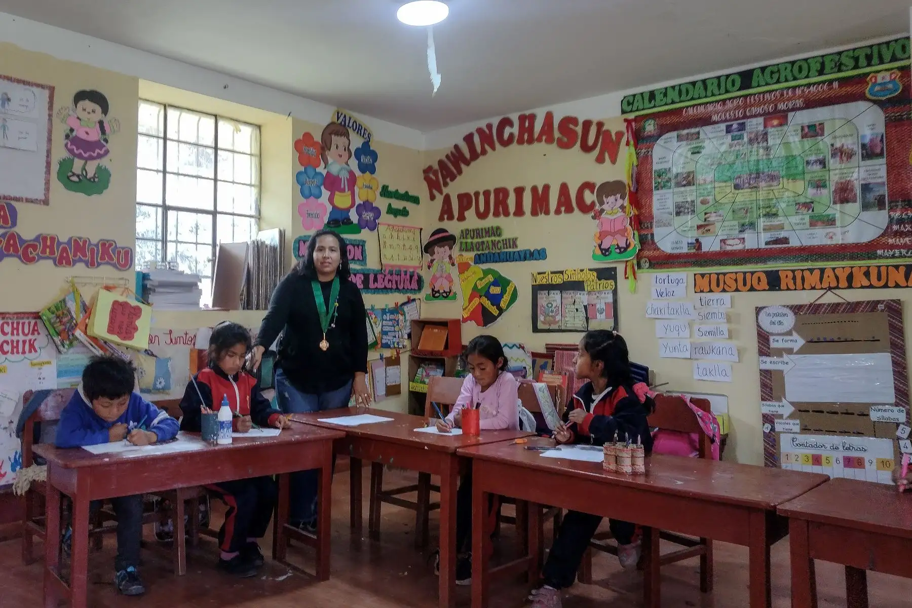 Ella es Miriam Cabezas, ganadora de las Palmas Magisteriales 2022, en la categoría de Maestro. Es directora de la escuela rural multigrado N°55006-11, ubicada en la comunidad de Santiago Pata, en el distrito de Huancaray, provincia de Andahuaylas, Apurimac.
Foto: Archivo personal