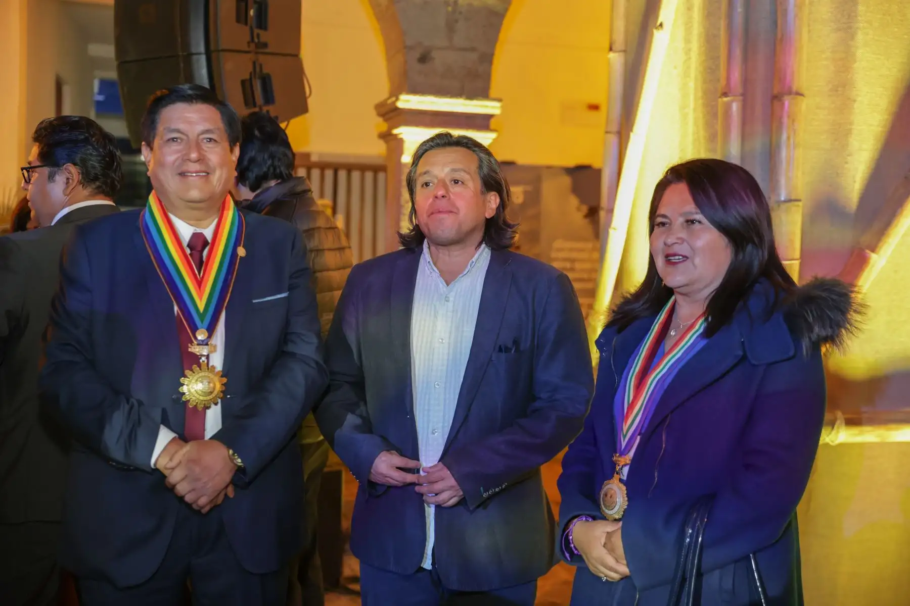 La ministra de Ambiente, Albina Ruíz, el alcalde de la ciudad de Cusco, Luis Pantoja, el director ejecutivo de Profonanpe, Anton Willems, acompañados por  autoridades de diferentes instituciones y directivos de empresas aliadas, participaron de la clausura del primer día del XXV Congreso Internacional de la Red de Fondos Ambientales de Latinoamérica y el Caribe y la celebración por los 30 años de Profonanpe, el único fondo ambiental del Perú, que se lleva a cabo en la cuidad de Cusco.
Foto: ANDINA/Andrés Valle