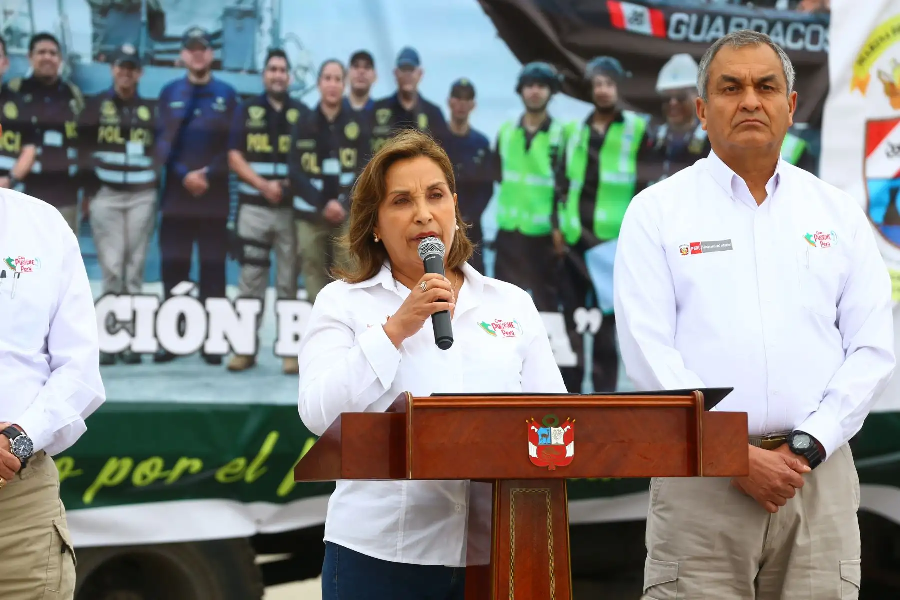 La presidenta de la República, Dina Boluarte, recalcó que su gobierno mantendrá brindando su apoyo a las fuerzas del orden a fin de que estas sigan combatiendo al tráfico ilícito de drogas. Foto: ANDINA/Eddy Ramos La presidenta de la República, Dina Boluarte, recalcó que su gobierno mantendrá brindando su apoyo a las fuerzas del orden a fin de que estas sigan combatiendo al tráfico ilícito de drogas. Foto: ANDINA/Eddy Ramos