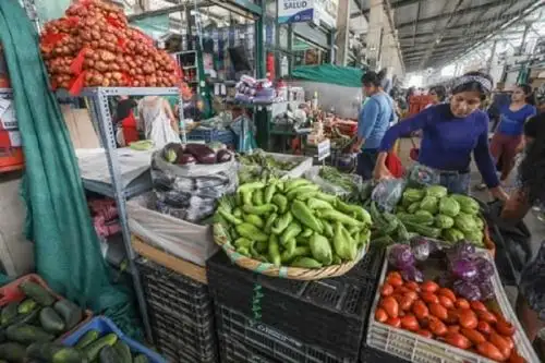 El suministro total de verduras y frutas a los principales mercados mayoristas de abastos, alcanzó hoy un total de 7,351 toneladas, Cortesía Midagri
