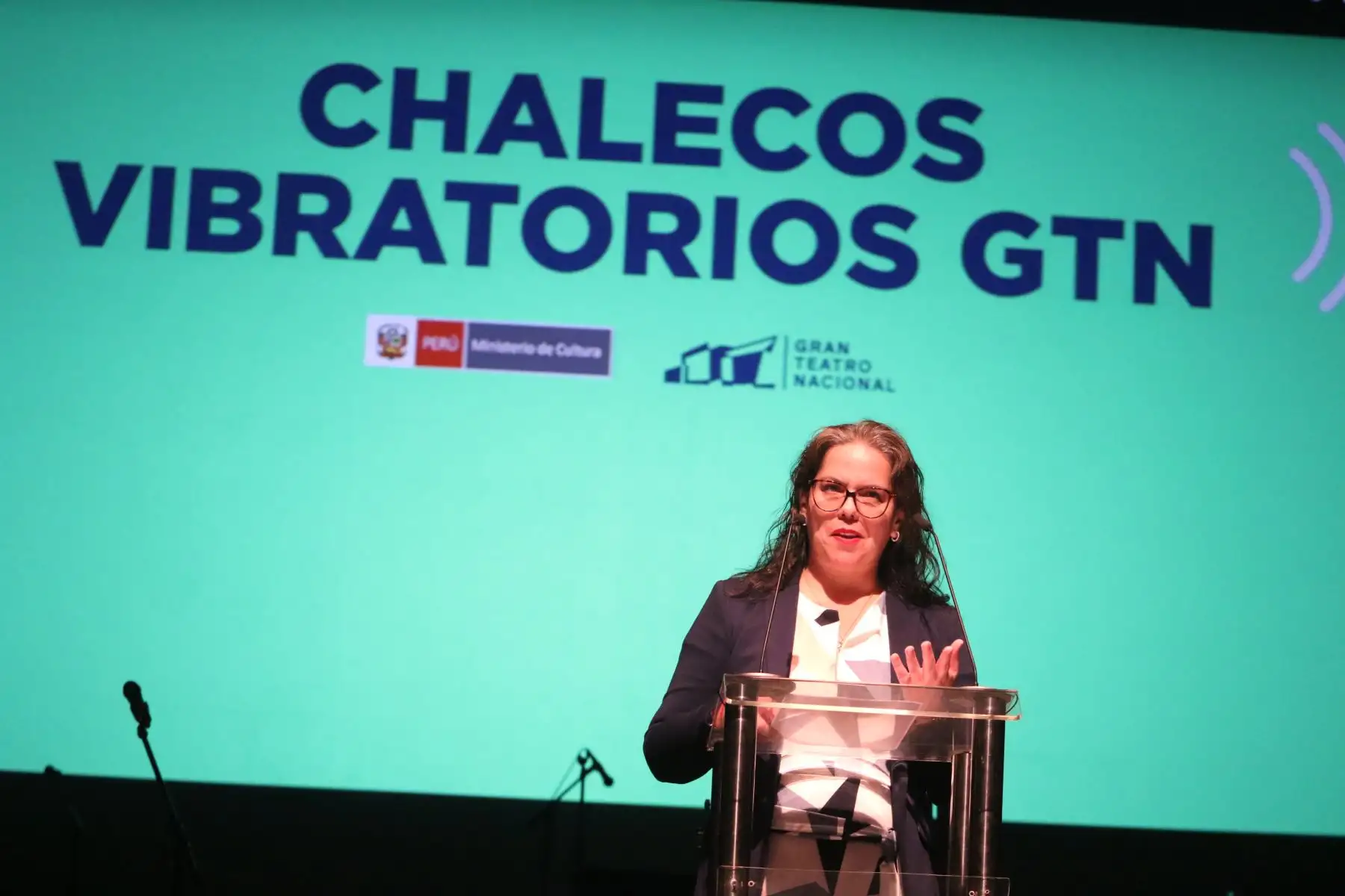 El Gran Teatro Nacional del Ministerio de Cultura, se convierte en la primera institución cultural de Latinoamérica en utilizar el moderno Sistema Immersive Live W5, versión Woojer, de manera permanente en su programación anual.
Foto: ANDINA/ Héctor Vinces