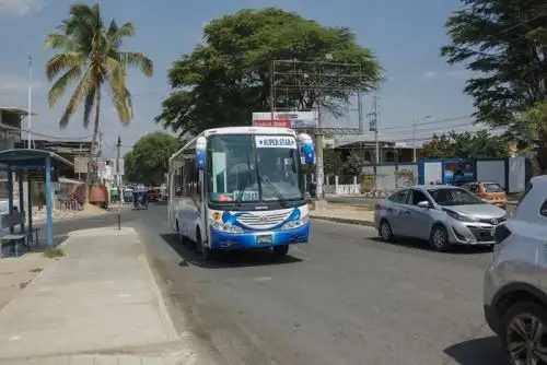 MTC impulsa proyectos de transporte urbano masivo en Piura y Huamanga.