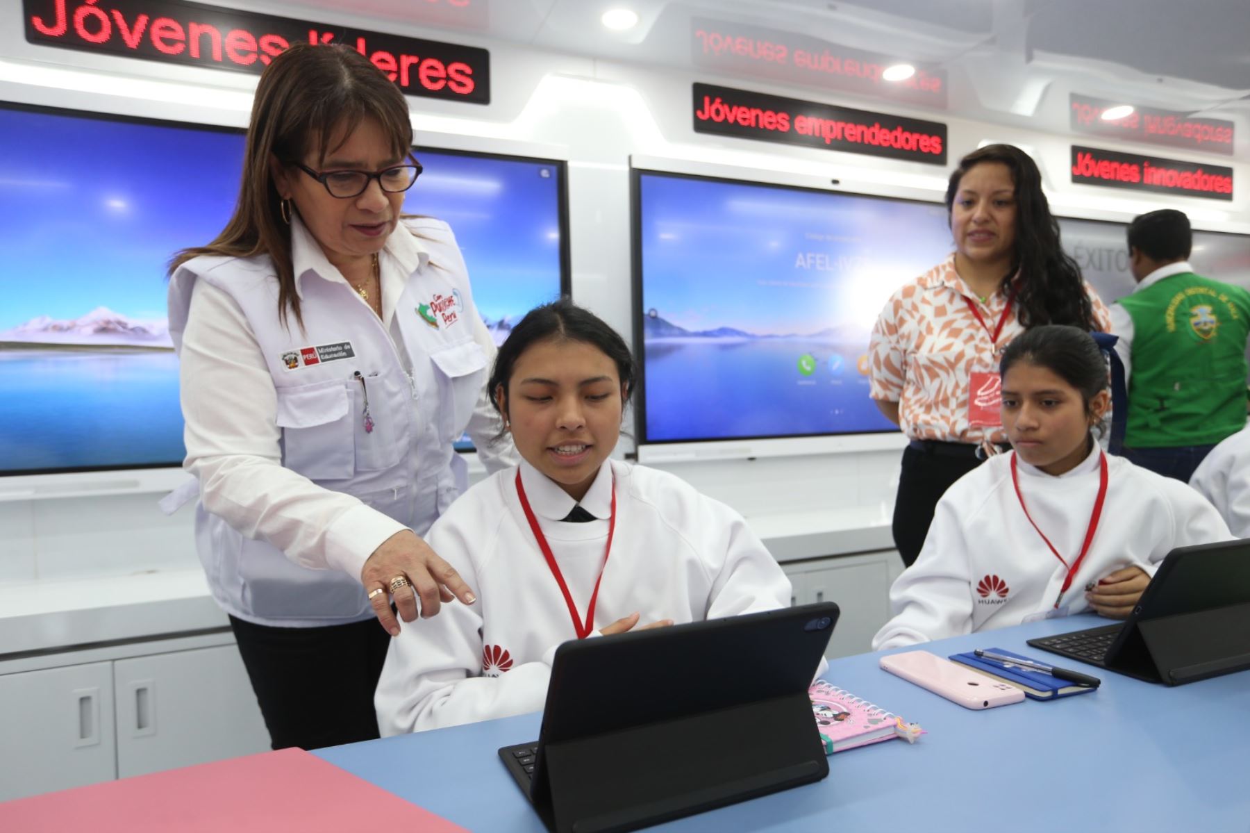 Minedu: escolares aprenderán contabilidad, finanzas y derechos del consumidor. Foto: ANDINA/Difusión.