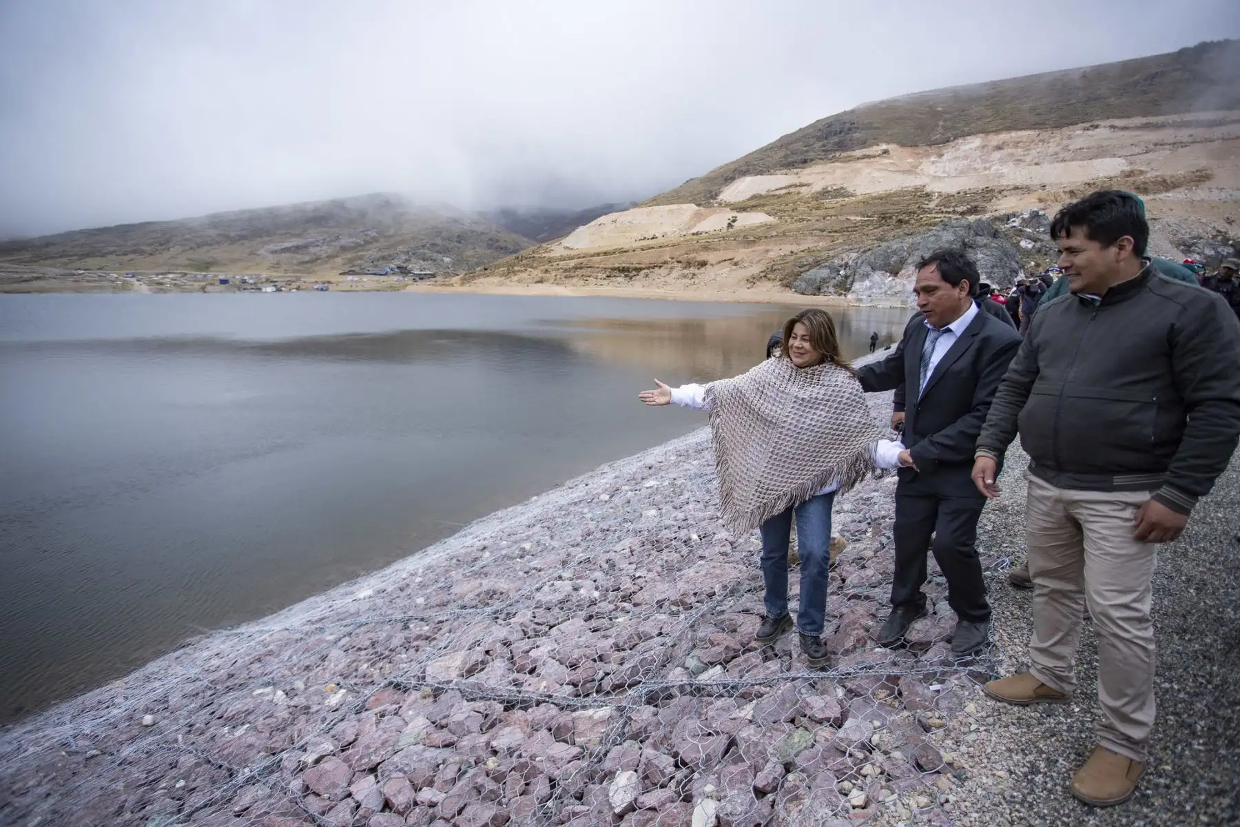 En el marco de las acciones que realiza el Gobierno Central para garantizar la seguridad alimentaria en el país, la ministra del MIDAGRI, Jennifer Contreras, llegó a Áncash para inaugurar el Sistema de Riego Presa Cushurococha Huarco Curán - Cajacay.
Foto: ANDINA/MIDAGRI
