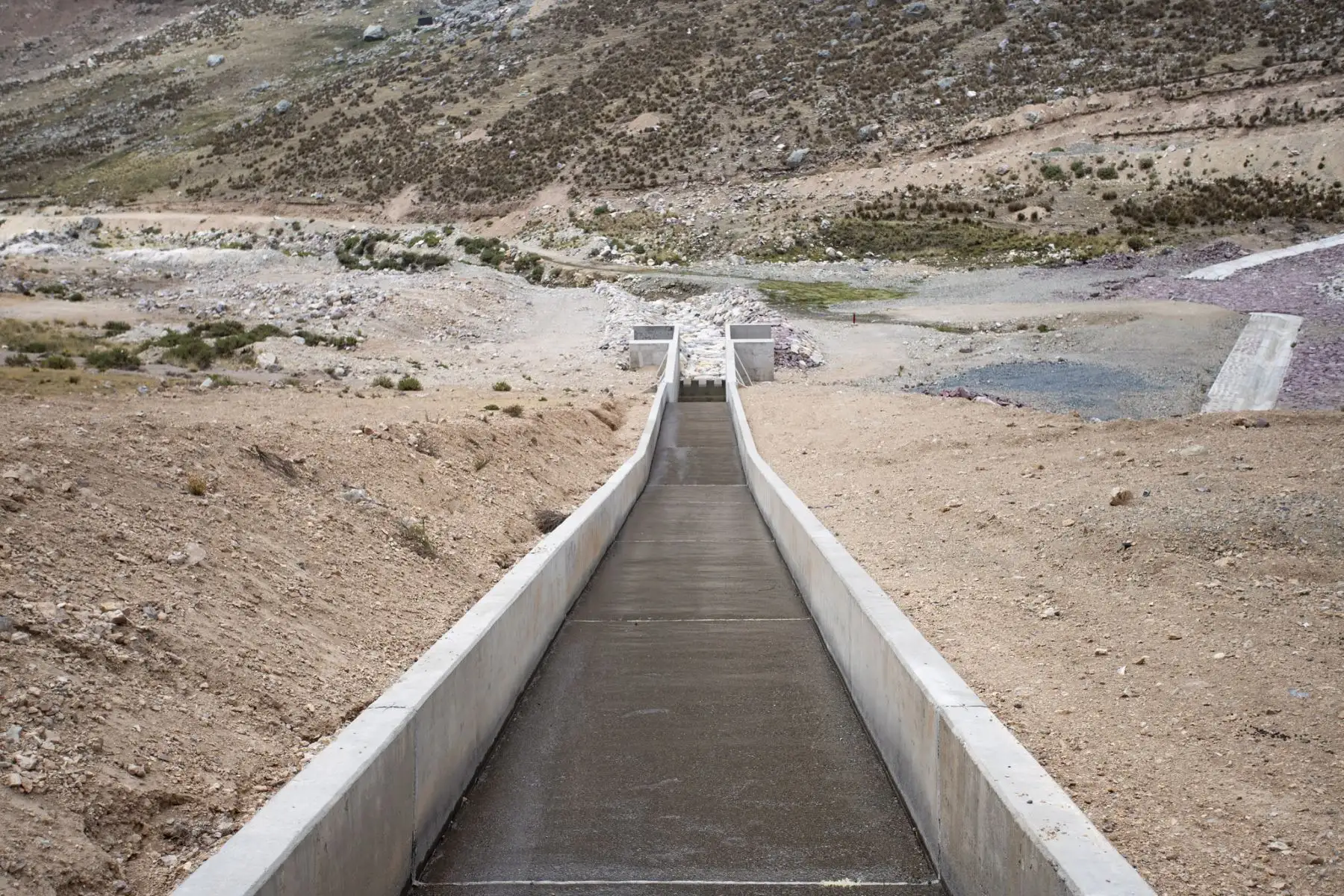 En el marco de las acciones que realiza el Gobierno Central para garantizar la seguridad alimentaria en el país, la ministra del MIDAGRI, Jennifer Contreras, llegó a Áncash para inaugurar el Sistema de Riego Presa Cushurococha Huarco Curán - Cajacay.
Foto: ANDINA/MIDAGRI