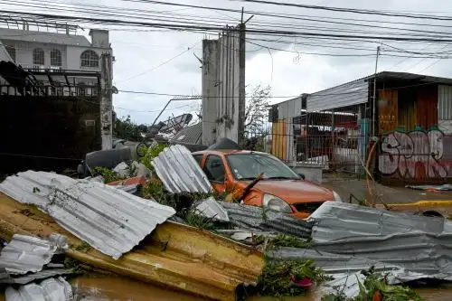 El huracán Otis dejó un rastro de destrucción y numerosos turistas varados. Foto: AFP