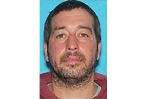 Robert Card, de 40 años, identificado por el Departamento de Policía de Lewiston. Foto: Lewiston Police Department.