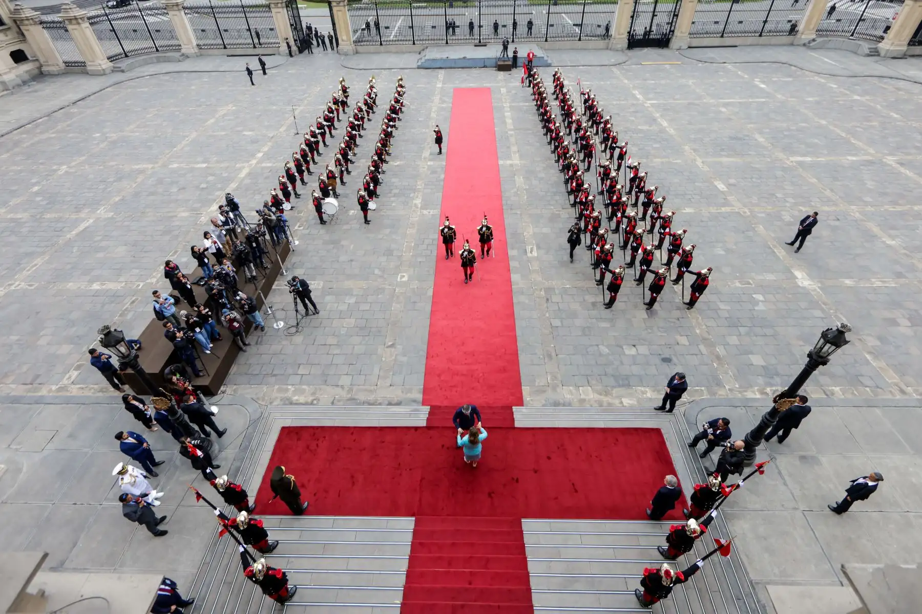 Presidenta de la república, Dina Boluarte, y el mandatario de Ecuador, Guillermo Lasso, participan en la ceremonia de conmemoración por el 25.° aniversario de la Suscripción de los Acuerdos de Paz de Brasilia. Foto: ANDINA/ Prensa Presidencia