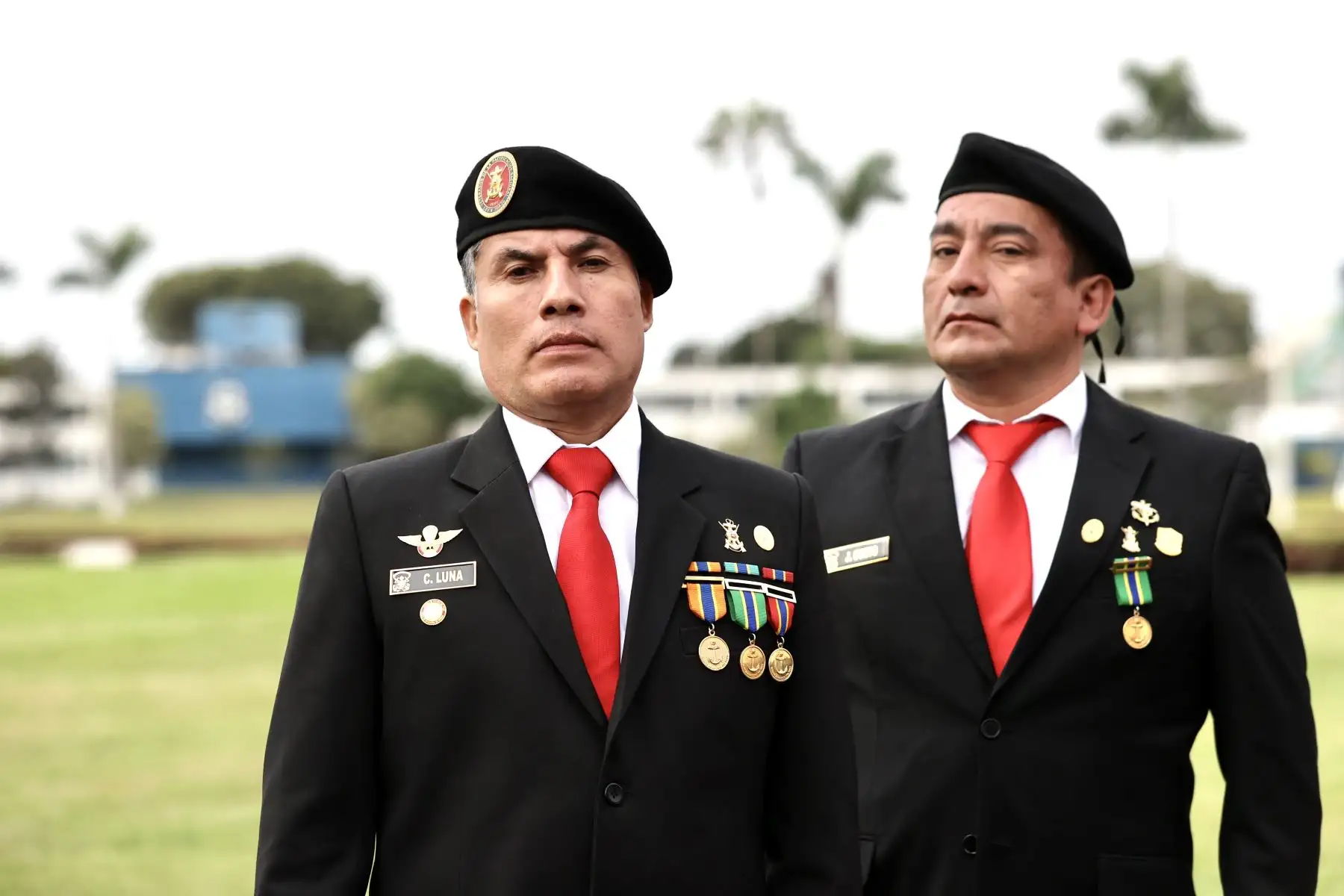 Con ocasión del Día del Veterano de Guerra y de la Pacificación Nacional, que se celebra hoy, el presidente del Consejo de Ministros, Alberto Otárola, el ministro de Defensa, Jorge Chávez Cresta y y los altos mandos de las Fuerzas Armadas y de la Policía Nacional, rindieron homenaje a los miembros de las Fuerzas Armadas y de la Policía Nacional en situación de retiro que participaron en los conflictos armados en defensa de la soberanía nacional y en el proceso de pacificación nacional.

Foto: ANDINA/PCM