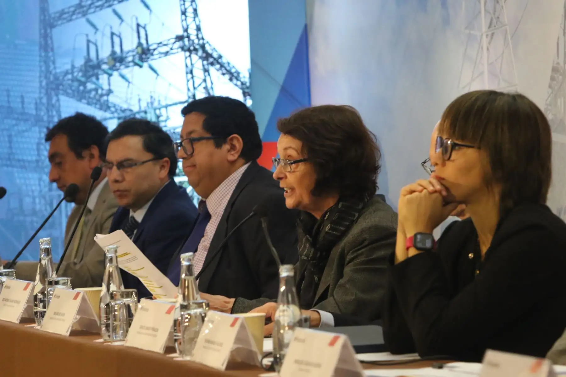 Proinversión adjudicará los proyectos de transmisión electrica,asiste al evento el Ministro de economia Alex Contreras.FOTO:ANDINA/Hector Vinces.