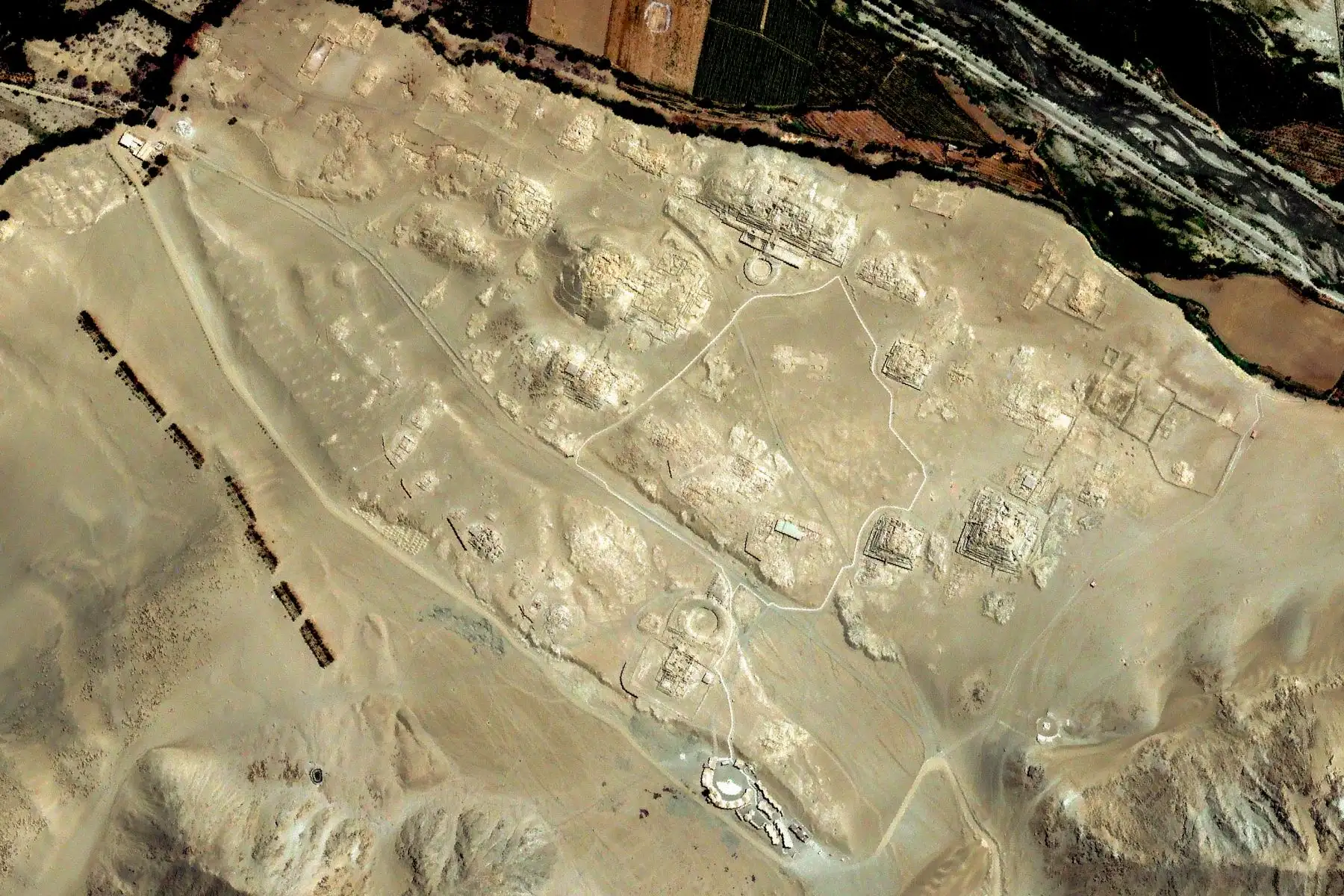Mira las impresionantes imágenes de puntos emblemáticos de Lima captados por el satélite Perú SAT-1, operado por Conida. Foto del satélite de la ciudad Sagrada de Caral ubicada en la provincia de Barranca.
Foto: ANDINA/CONIDA
