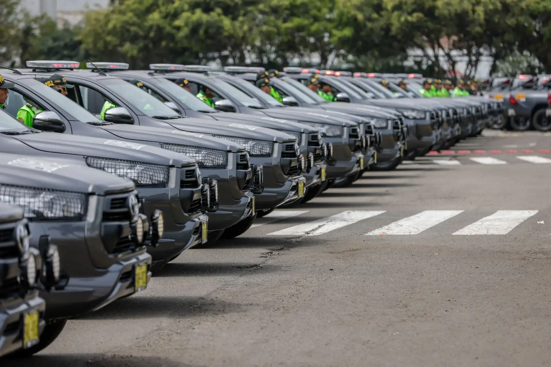 Presidenta de la república, Dina Boluarte, participa en la ceremonia de entrega de 150 camionetas a la Policía Nacional del Perú. Foto: ANDINA/Prensa Presidencia