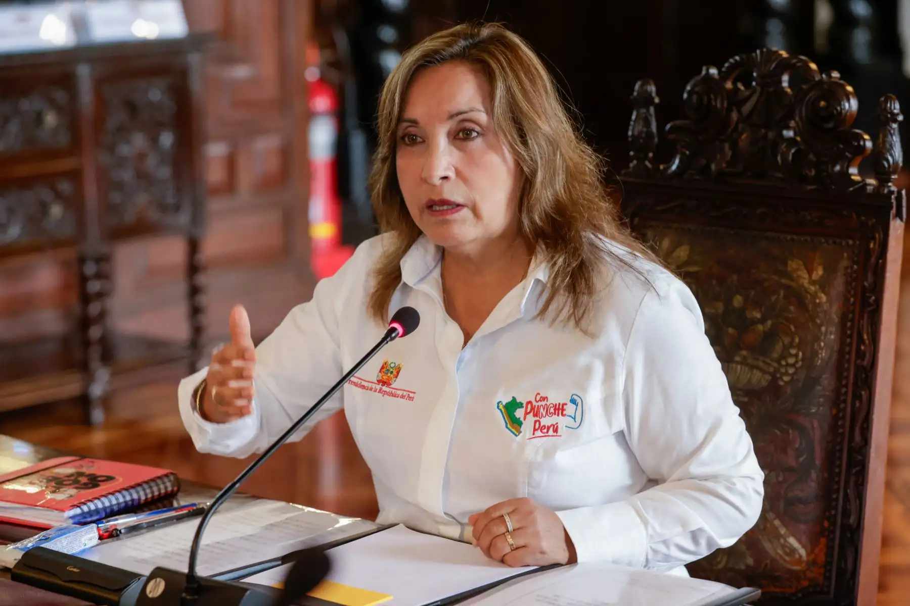 Presidenta de la república, Dina Boluarte, sostuvo una reunión de trabajo con el gobernador regional de Piura, Luis Neyra, y alcaldes de dicha jurisdicción, para analizar los avances de las labores de prevención ante la llegada del fenómeno El Niño. Foto: ANDINA/Prensa Presidencia