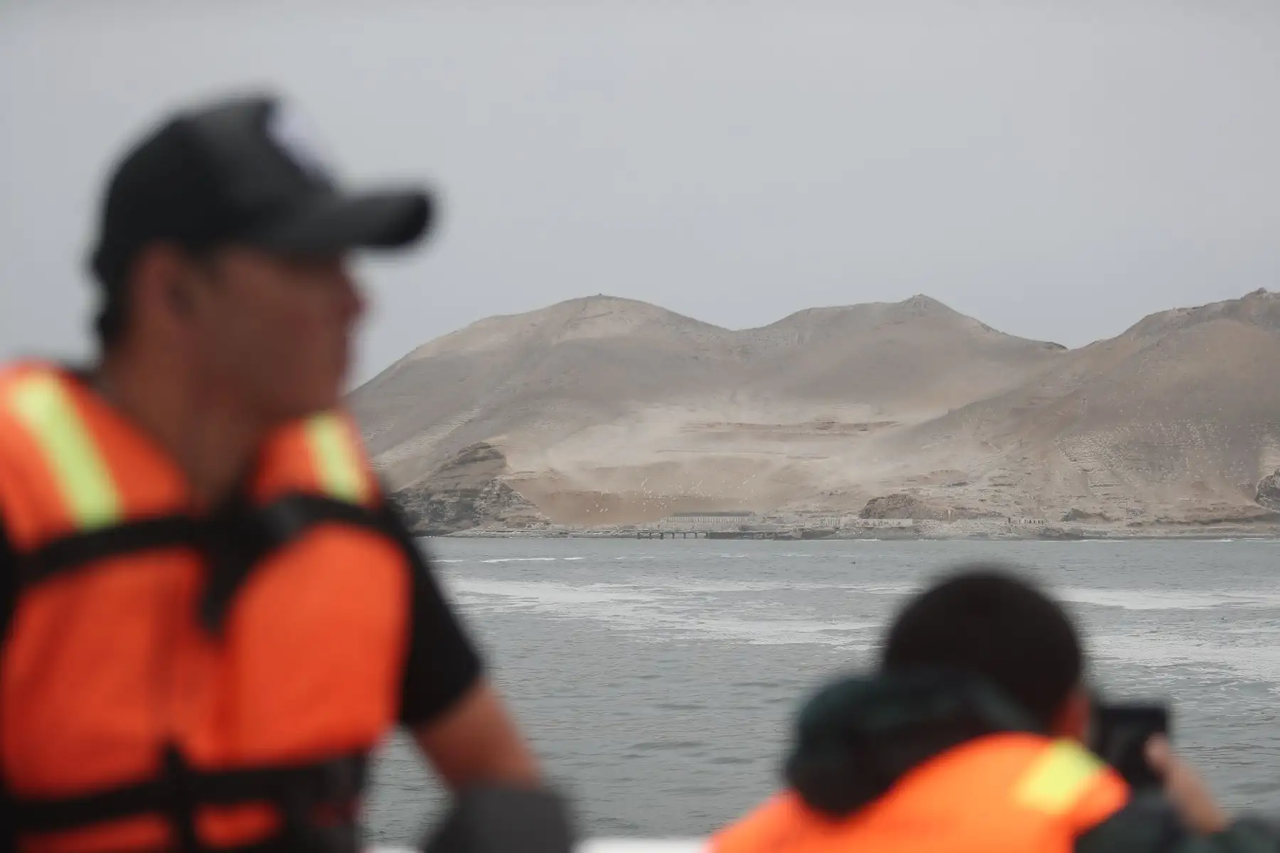 Reserva nacional de islas, islotes y punta guanera, se establece como área natural protegida en el 2009 y la isla Cavinzas e islotes palomino se pueden ver pinguinos, lobos marinos y aves guaneras.  
 Foto: ANDINA/Ricardo Cuba