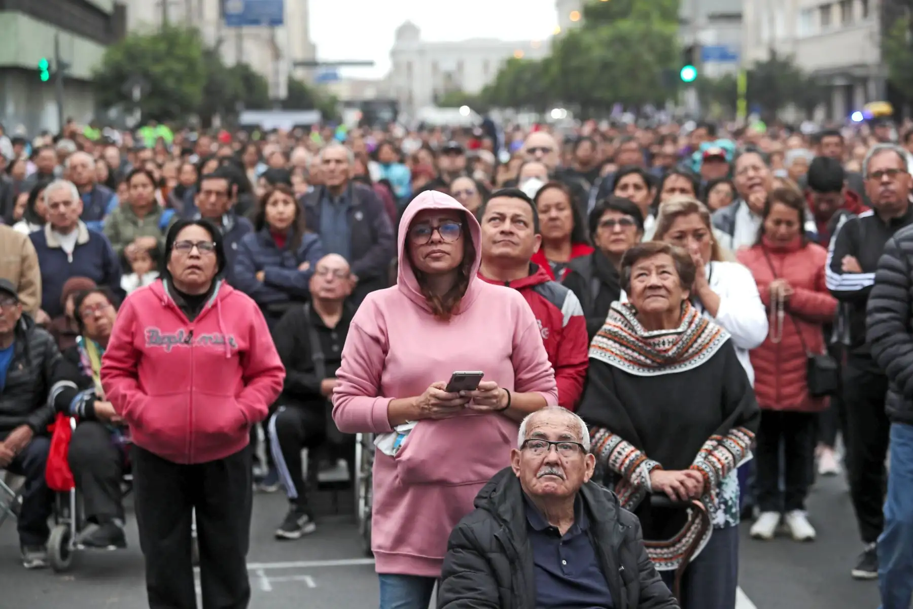 La procesión recorrerá las avenidas Tacna, Garcilaso de la Vega y Bolivia, para continuar por los jirones General Valera y Pomabamba, la avenida Alfonso Ugarte, jirón Cañete, la avenida Nicolás de Piérola y la avenida Tacna.  Foto: ANDINA/Ricardo Cuba