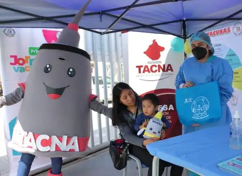 Más del 94 % de niños menores de cinco años de la región Tacna ya están protegidos contra la polio. ANDINA/Difusión