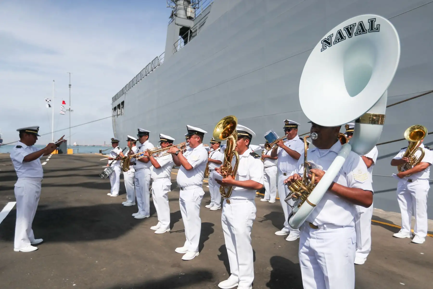 El buque ARC “Gloria”  de Colombia tiene como misión principal contribuir en la formación y entrenamiento de los alumnos de sus centros de formación naval de oficiales y suboficiales, visita el Perú del 29 de octubre al 1 de noviembre.
Foto: ANDINA/Ricardo Cuba