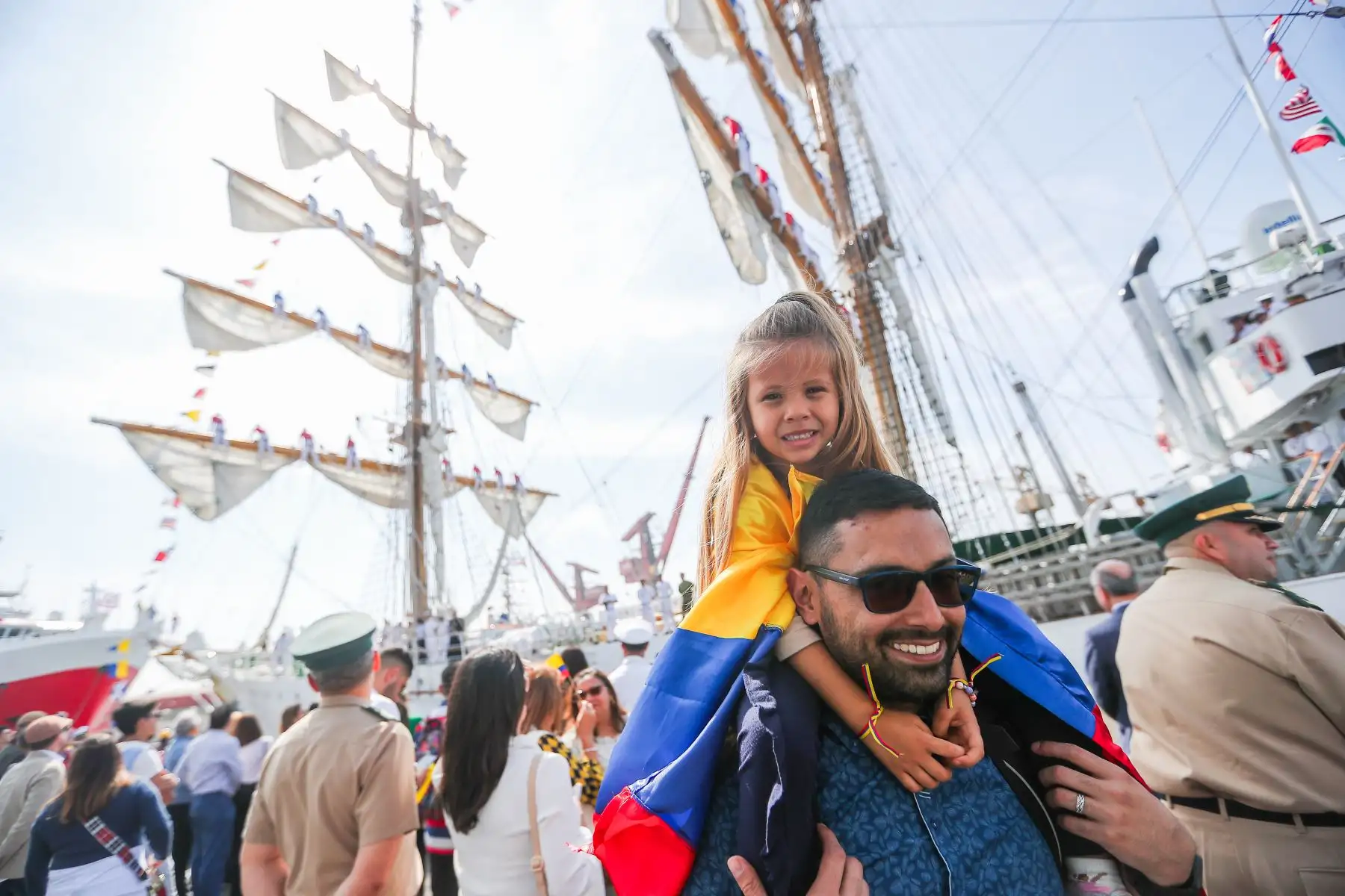 El buque ARC “Gloria”  de Colombia tiene como misión principal contribuir en la formación y entrenamiento de los alumnos de sus centros de formación naval de oficiales y suboficiales, visita el Perú del 29 de octubre al 1 de noviembre.
Foto: ANDINA/Ricardo Cuba