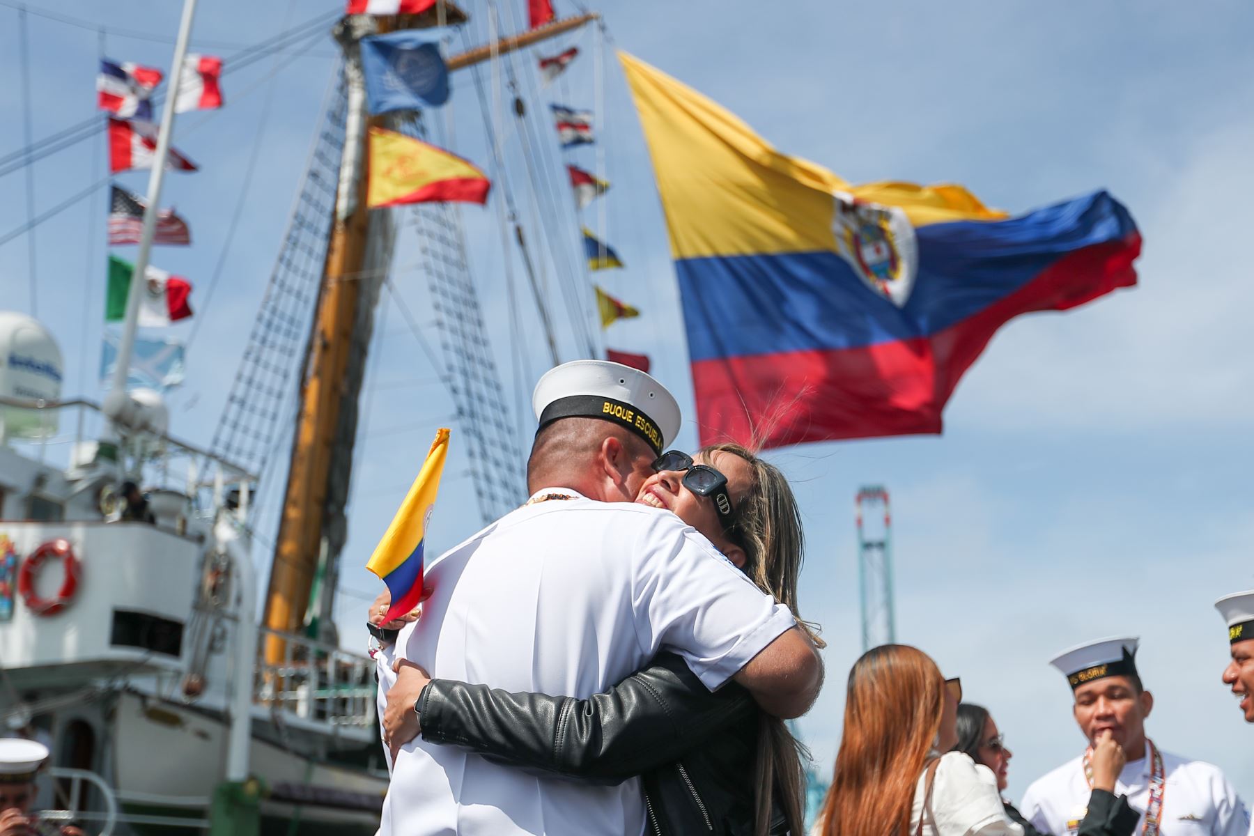 El buque ARC “Gloria” de Colombia tiene como misión principal contribuir en la formación y entrenamiento de los alumnos de sus centros de formación naval de oficiales y suboficiales, visita el Perú del 29 de octubre al 1 de noviembre. Foto: ANDINA/Ricardo Cuba