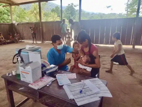 Ucayali reportó un brote de tos ferina en diversas comunidades nativas y brigadas de salud realizan acciones para combatir la enfermedad. ANDINA/Difusión