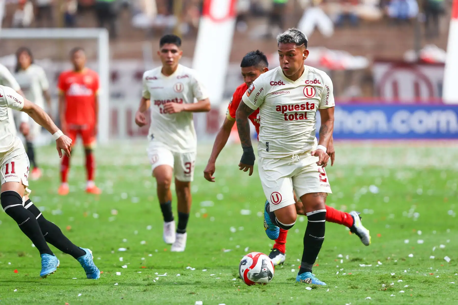 Universitario de Deportes, enfrenta al club Sport Huancayo  por la jornada 19 del Torneo Clausura 2023 de la Liga 1 en el estadio Monumental de Ate.
Foto: ANDINA/ Eddy Ramos