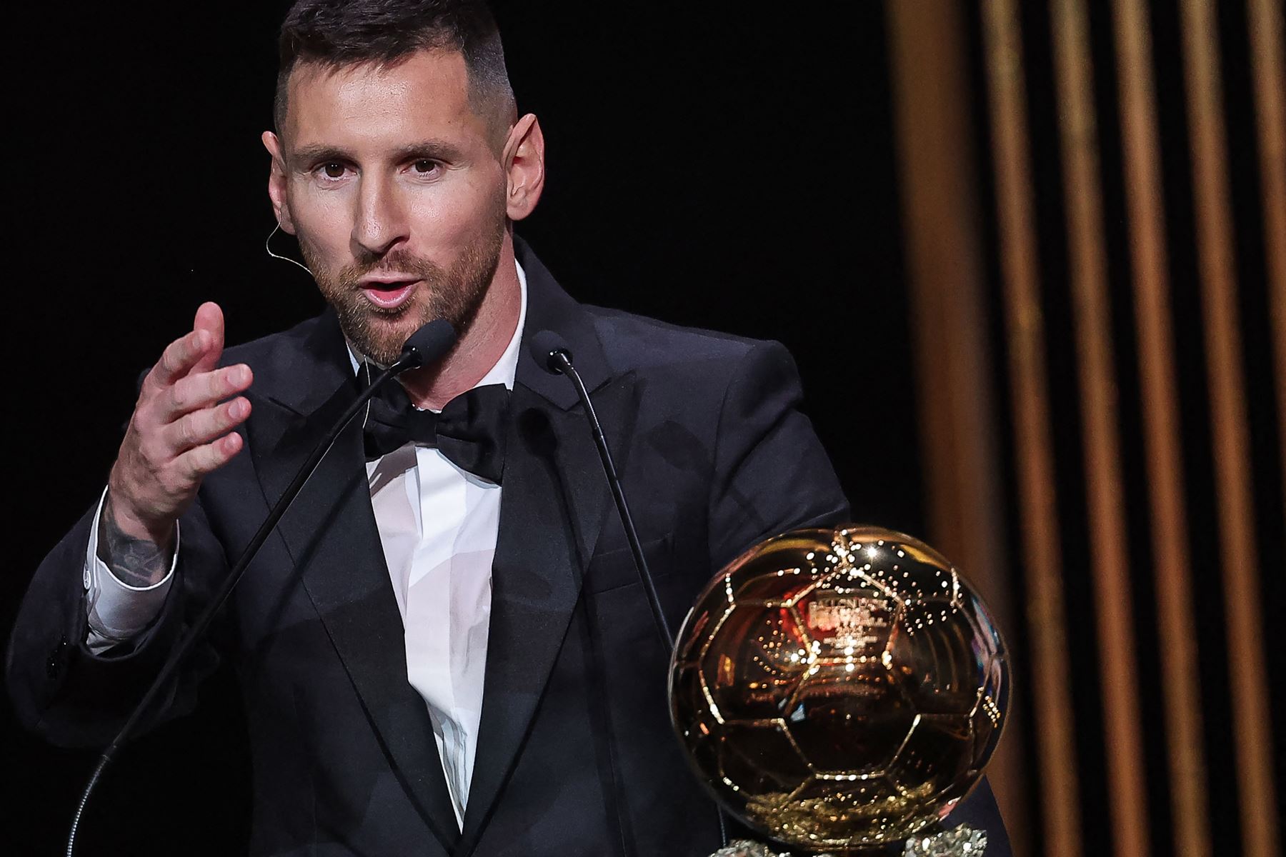 ¡el Astro Sigue Brillando Lionel Messi Logra Su Octavo Balón De Oro Noticias Agencia