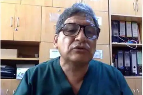 El presidente de la Federación Médica Peruana, Danilo Salazar, de acuerdo con la medida aprobada por el Minsa. Captura TV