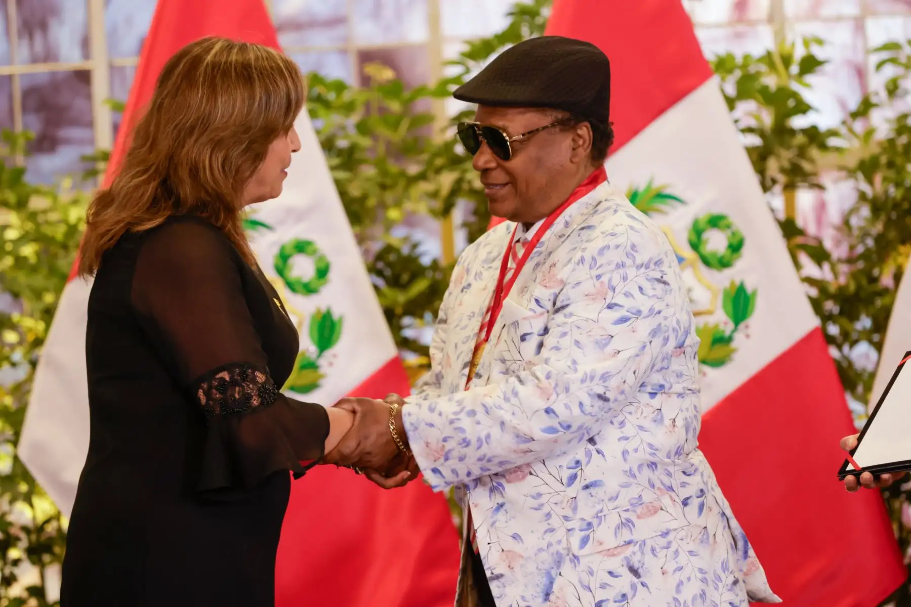 Presidenta de la república, Dina Boluarte, participó en la ceremonia de reconocimiento como Personalidad Meritoria de la Cultura y declaratoria de Patrimonio Cultural de la Nación en el Día de la Canción Criolla. Foto: ANDINA/ Prensa Presidencia